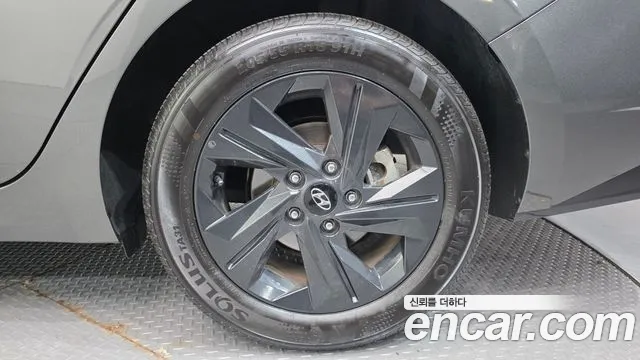 Hyundai AVANTE Avante (CN7) — Фото автомобиля 18