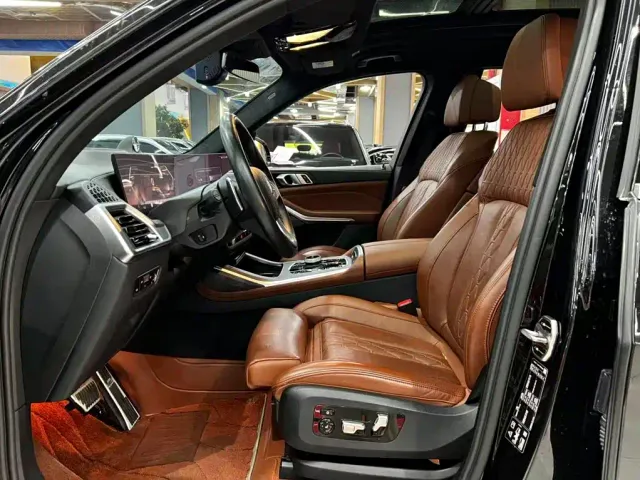 BMW X7 — Фото автомобиля 9