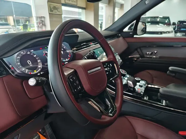 Land Rover Range Rover Sport — Фото автомобиля 8