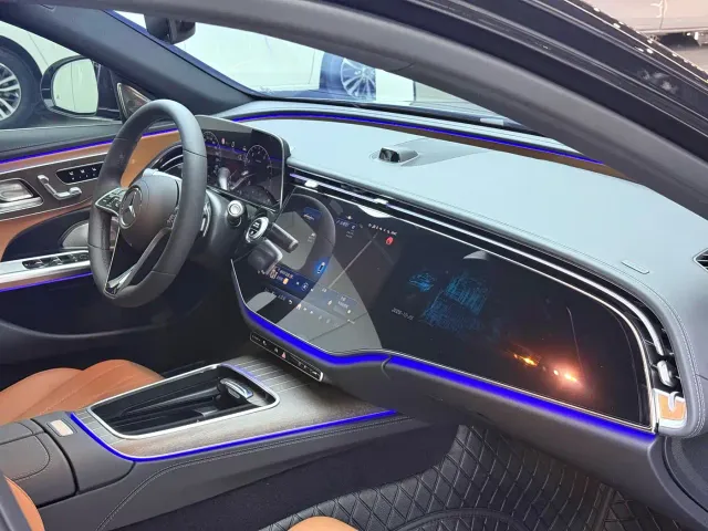 Mercedes-Benz E-Class — Фото автомобиля 6
