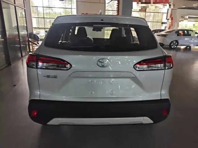 Toyota Corolla Cross — Фото автомобиля 5