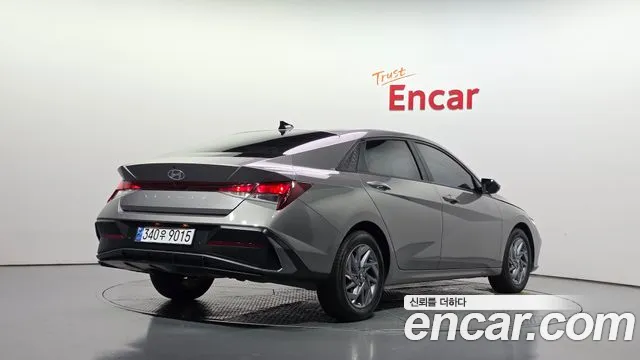 Hyundai Avante CN7 — Фото автомобиля 2