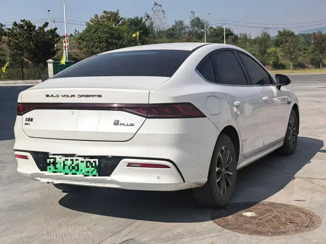 BYD Qin PLUS — Фото автомобиля 9