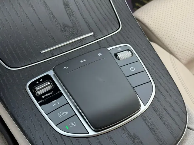 Mercedes-Benz E-Class — Фото автомобиля 15