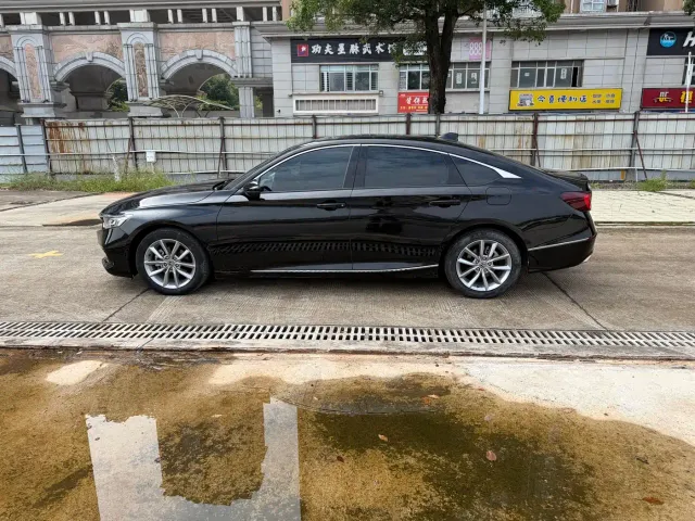 Honda Accord — Фото автомобиля 5