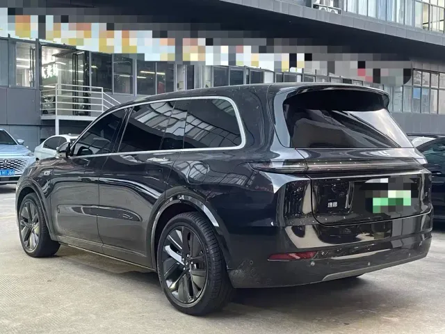 Li Auto L9 — Фото автомобиля 6