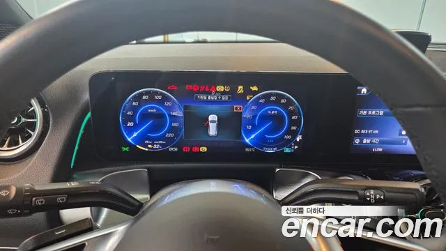 Mercedes-Benz EQB — Фото автомобиля 8