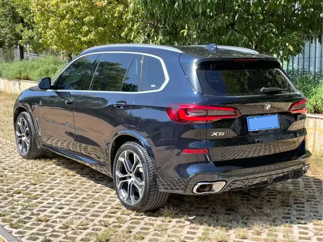 BMW X5 — Фото автомобиля 6