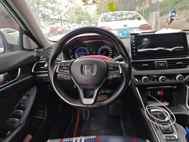 Honda Accord — Фото автомобиля 12