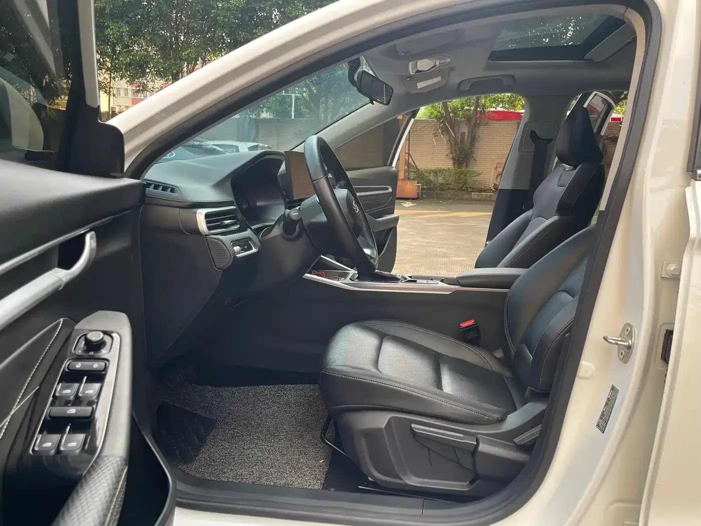 Geely Emgrand 2023 4th Generation Champion Edition 1.5L CVT Premium — Фото автомобиля 9