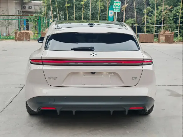 Nio ET5 Touring — Фото автомобиля 16