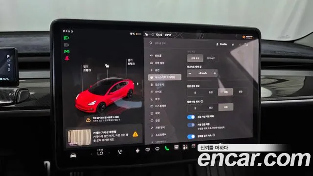 Tesla Model 3 — Фото автомобиля 16