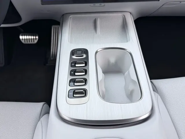 Xiaomi SU7 — Фото автомобиля 6