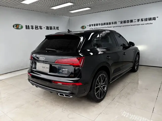 Audi Q5L — Фото автомобиля 5