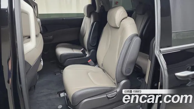 Kia Carnival — Фото автомобиля 18