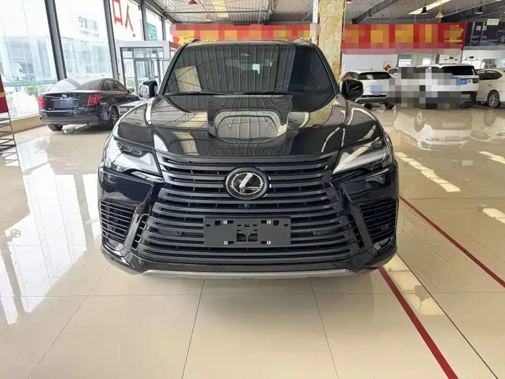 Lexus Lexus LX 2025 700h OVERTRAIL Frontier Edition — Фото автомобиля 2