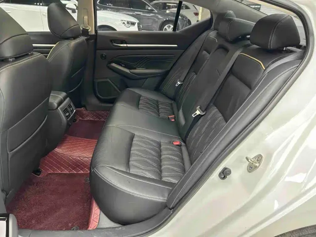 Nissan Teana 2022 2.0L XL-Upr Premium Edition — Фото автомобиля 19