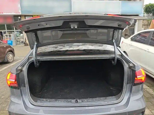 Roewe i5 — Фото автомобиля 18