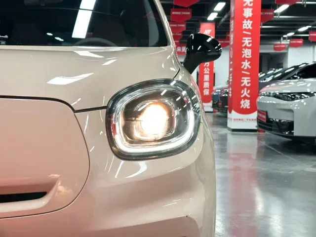 Leapmotor T03 — Фото автомобиля 10