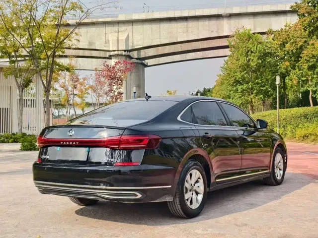 Volkswagen Passat — Фото автомобиля 6