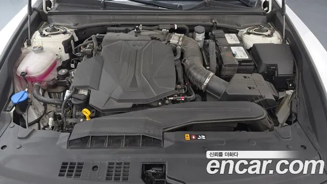 Hyundai Grandeur GN7 — Фото автомобиля 9