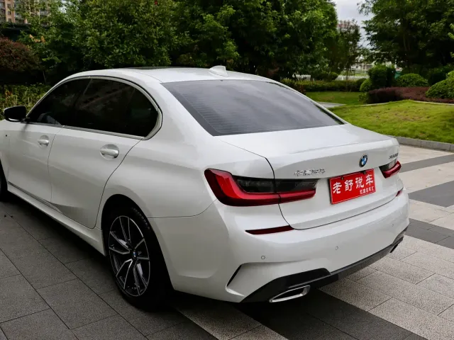 BMW 3 Series — Фото автомобиля 4