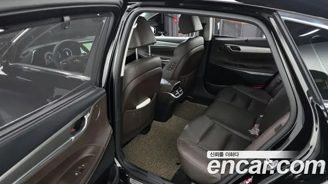 Hyundai Grandeur New — Фото автомобиля 24