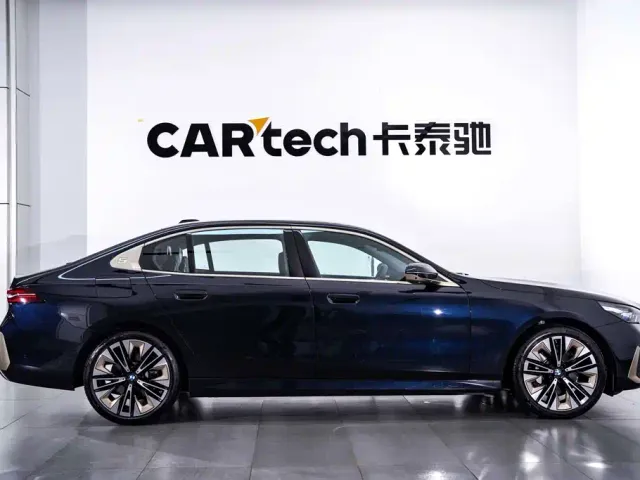 BMW 5 Series — Фото автомобиля 3