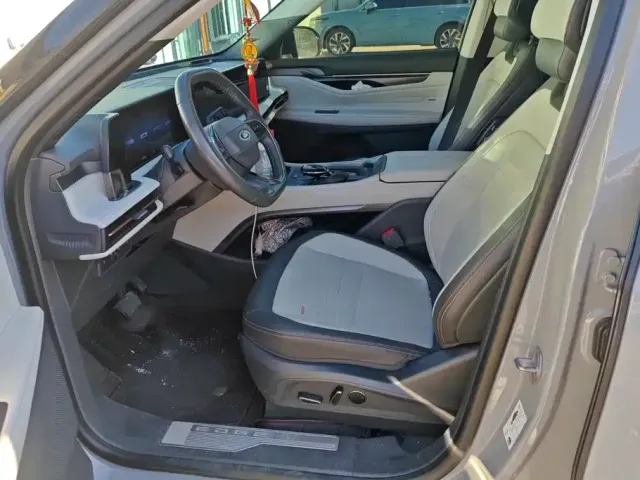 Ford Edge 2023 Edge L 2.0T EcoBoost 4WD 7-Seater Ultimate — Фото автомобиля 9