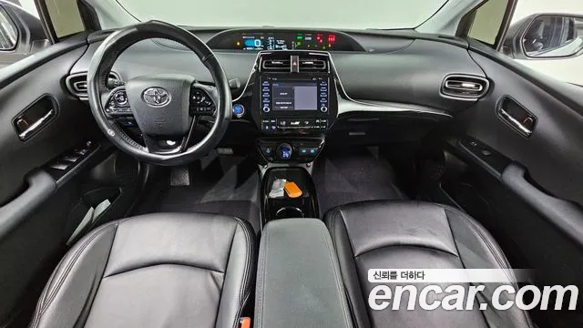 Toyota Prius — Фото автомобиля 7