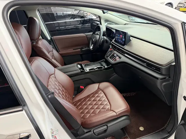 Honda Odyssey — Фото автомобиля 10