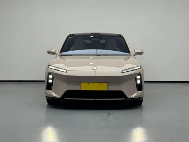 Nio ET5 — Фото автомобиля 3