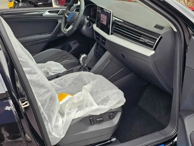 Volkswagen Tiguan L — Фото автомобиля 9