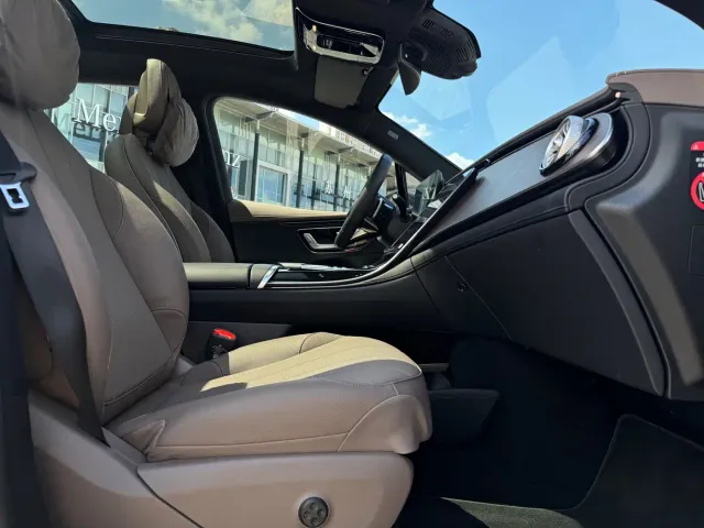 Mercedes-Benz EQE SUV — Фото автомобиля 16