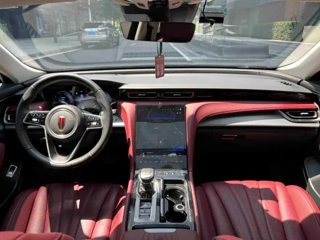 Hongqi H5 — Фото автомобиля 9