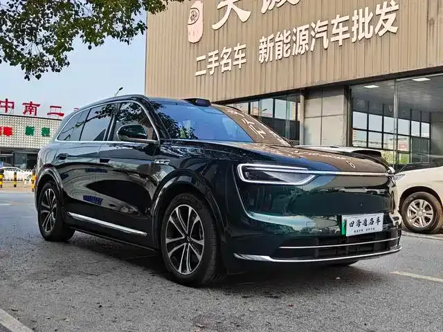 Aito M7 — Фото автомобиля 3