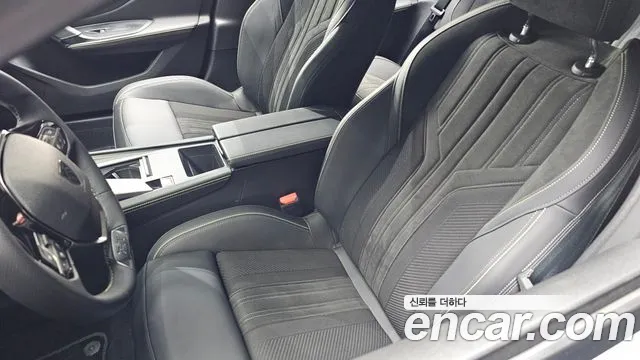Peugeot 308 — Фото автомобиля 29