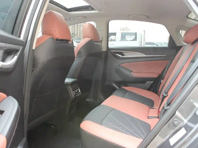 Changan Eado — Фото автомобиля 15