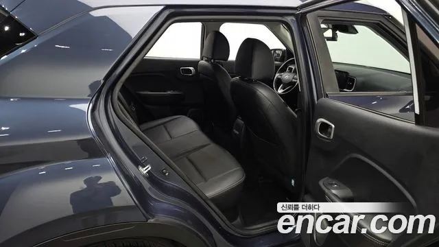 Hyundai Venue — Фото автомобиля 18