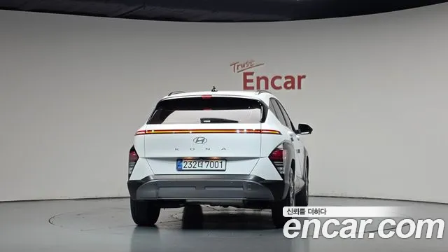 Hyundai Kona — Фото автомобиля 4