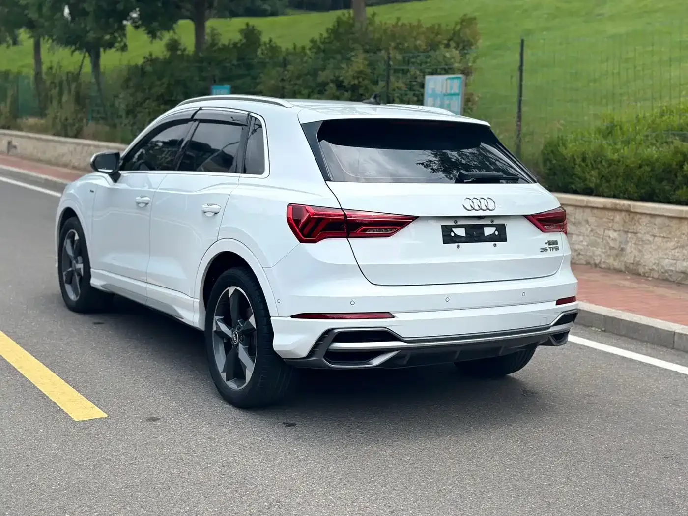 Audi Audi Q3 2022 35 TFSI Fashion Dynamic — Фото автомобиля 4