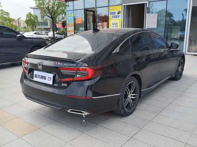 Honda Accord — Фото автомобиля 8