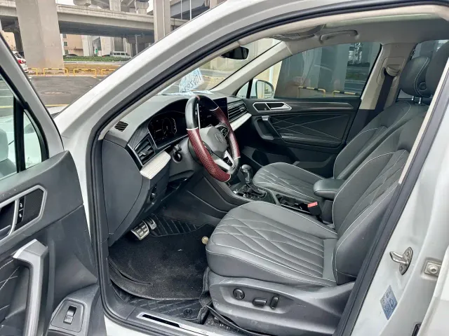 Volkswagen Tiguan L — Фото автомобиля 6