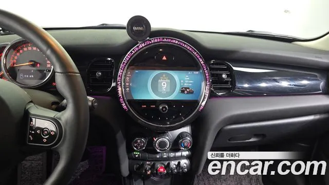 Mini Cooper Cooper 5 дверей Classic — Фото автомобиля 16