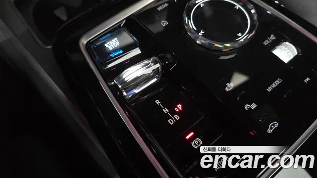 BMW i7 G70 — Фото автомобиля 9