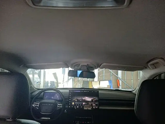 Wuling Starlight — Фото автомобиля 17