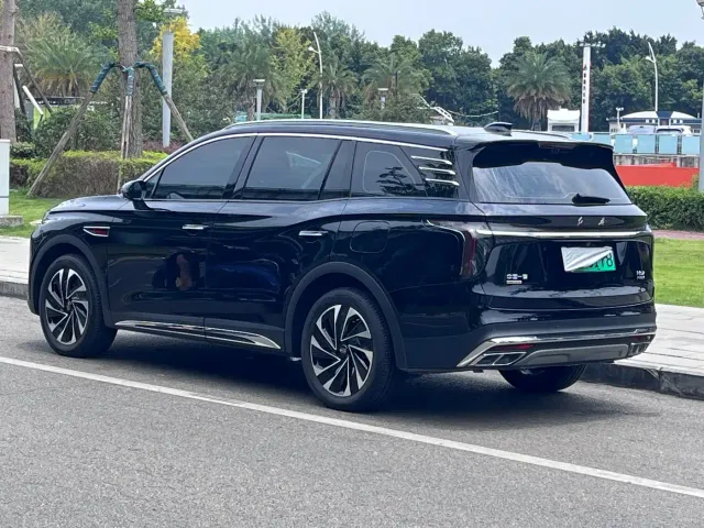 Hongqi HS7 PHEV — Фото автомобиля 4