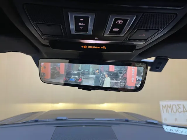 Land Rover Defender — Фото автомобиля 17