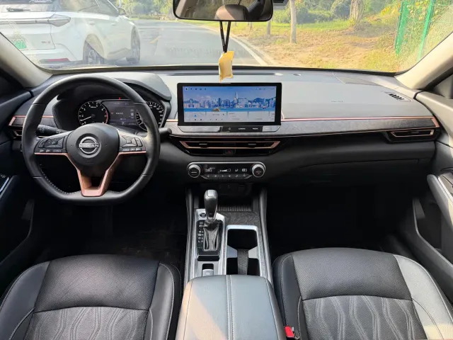Nissan Teana — Фото автомобиля 5
