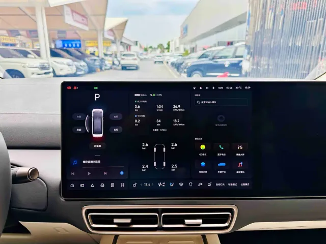 Li Auto MEGA — Фото автомобиля 10